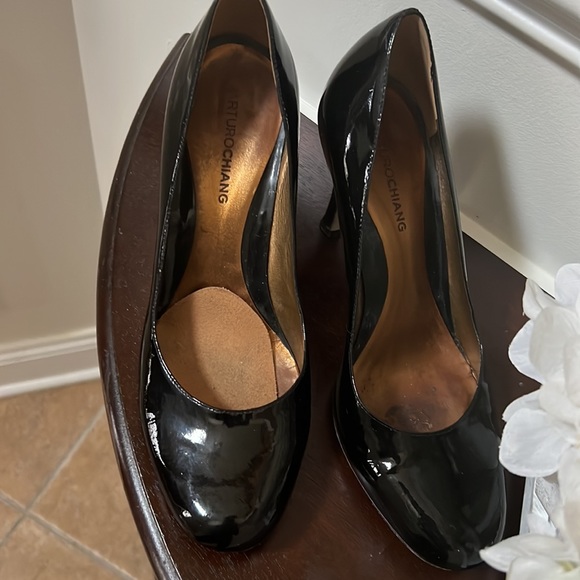 Black heels… - Picture 2 of 4